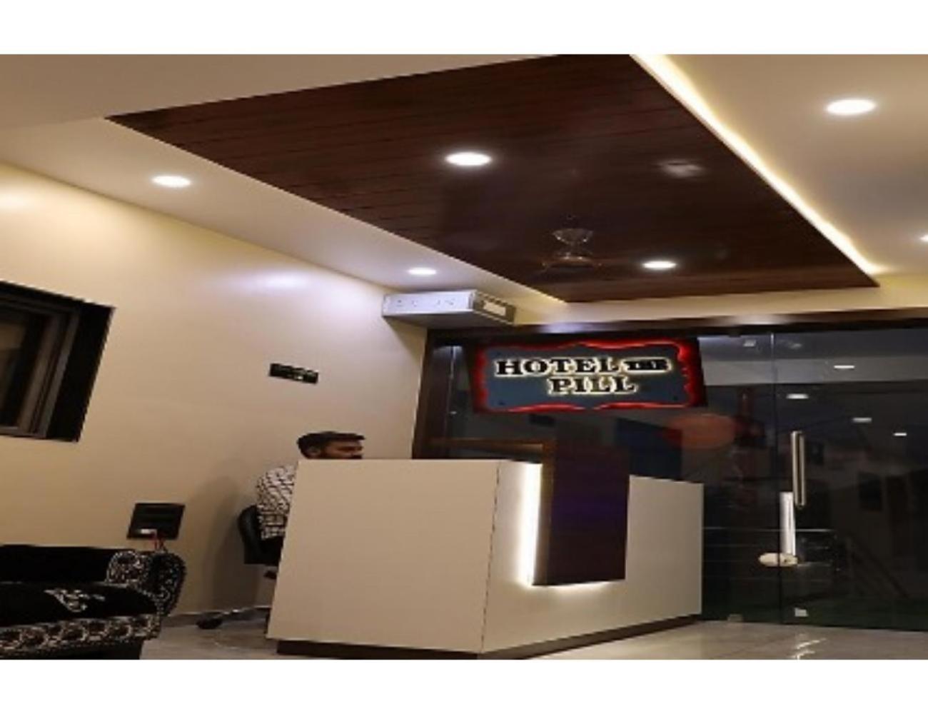 Hotel The Pill, Bhavnagar Exterior foto